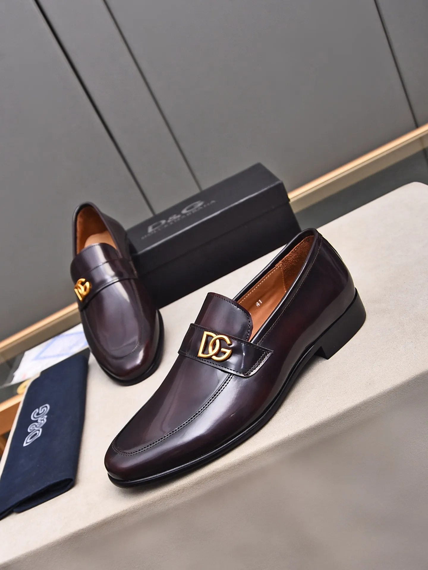 👍👍Men's shoes💰480 **Boutique recommendation**DG**The latest business formal leather shoes, official website synchronization, top version on the market, purely handmade. Fabric: imported calfskin with water-dyed cow lining 38, 39, 40, 41, 42, 43, 44 (customized at 45